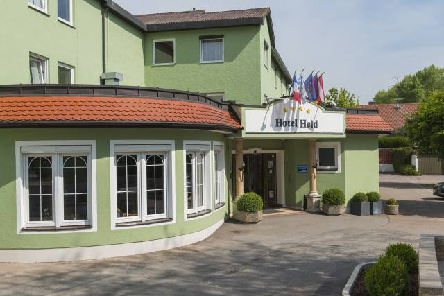 Eingangsbereich Hotel Held von außen